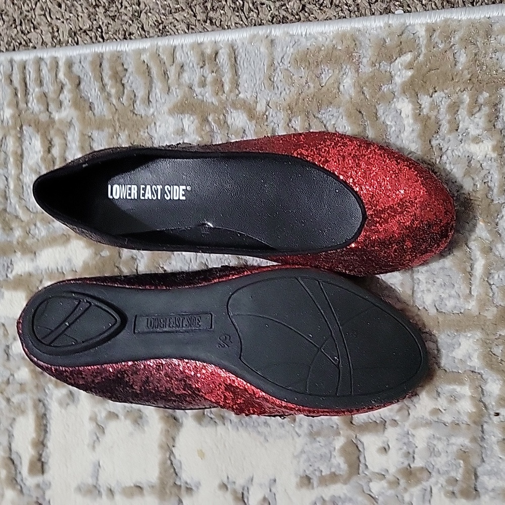 Shoes - Picture 2 of 3